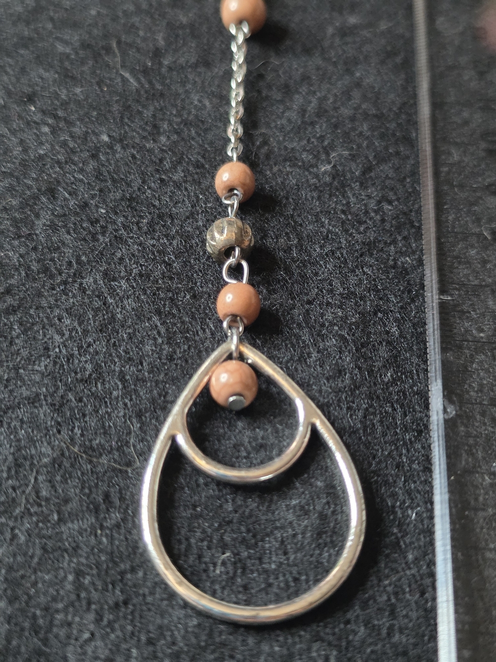 paparazzi Silver Teardrop Pendant Necklace with Brown Beads B38